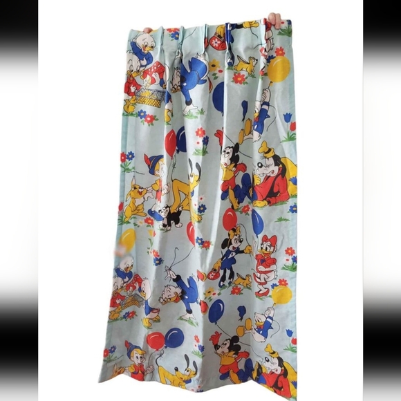 Rare Vintage Disney long curtain. 1 panel only - Picture 2 of 2